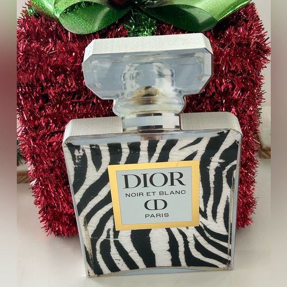 Dior Noir et Blanc Zebra Pattern Bottle home decor art - Picture 6 of 7